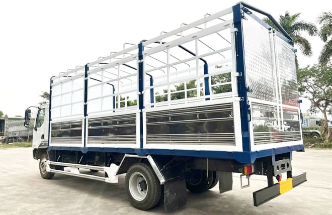 Giá Lăn Bánh Chenglong 7.7 Tấn L3 160Hp Mui Bạt 6m7