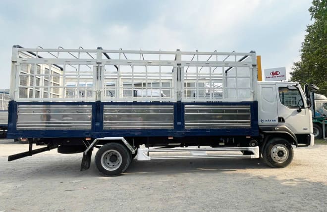 Hình 2: Giá Lăn Bánh Chenglong 7.3 Tấn L3 160Hp Mui Bạt 7m