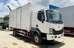 Chenglong L3 160Hp 5 Tấn Thùng Kín 5m9